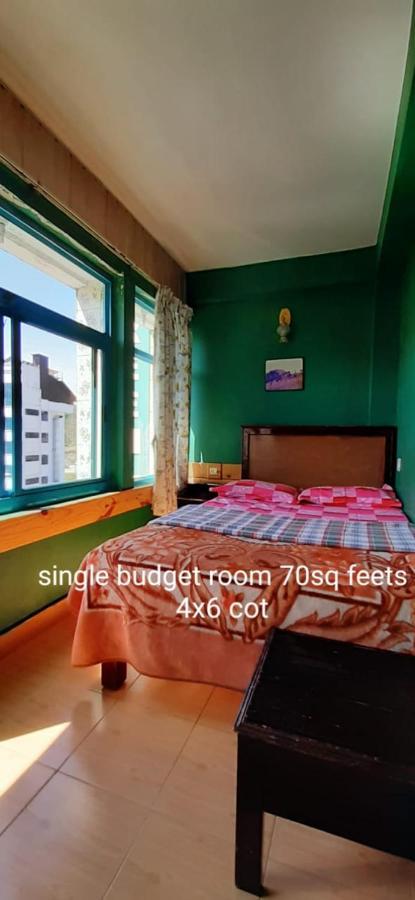 Greenview Holiday Inn Мунар Екстериор снимка