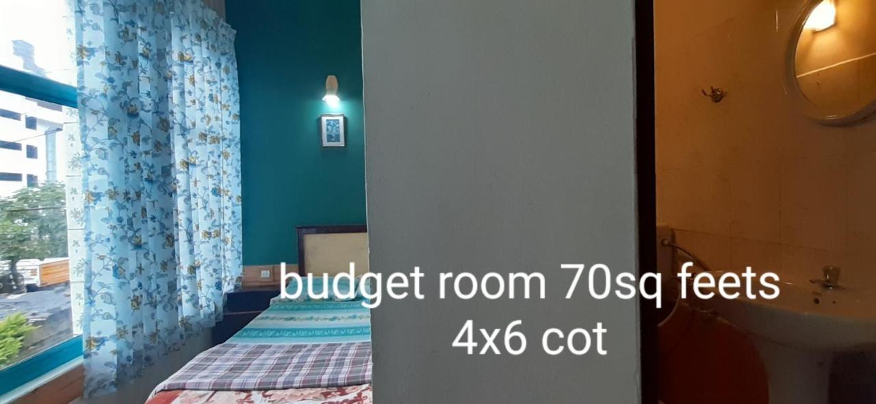 Greenview Holiday Inn Мунар Екстериор снимка