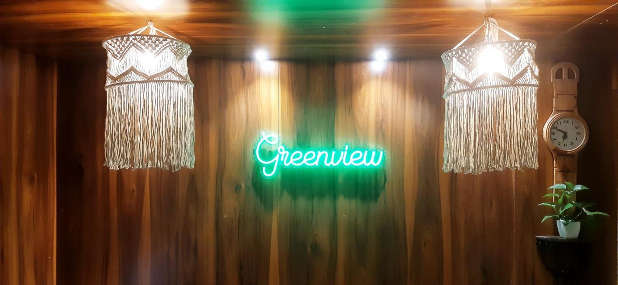 Greenview Holiday Inn Мунар Екстериор снимка