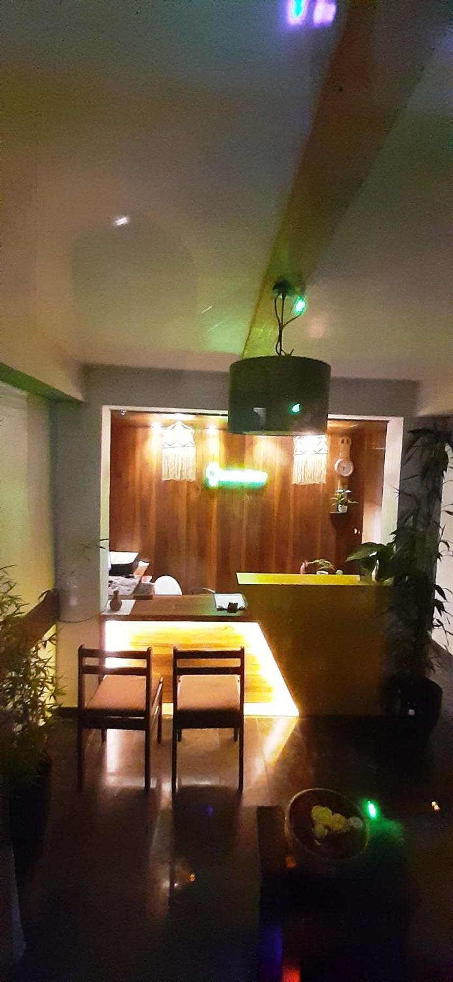 Greenview Holiday Inn Мунар Екстериор снимка