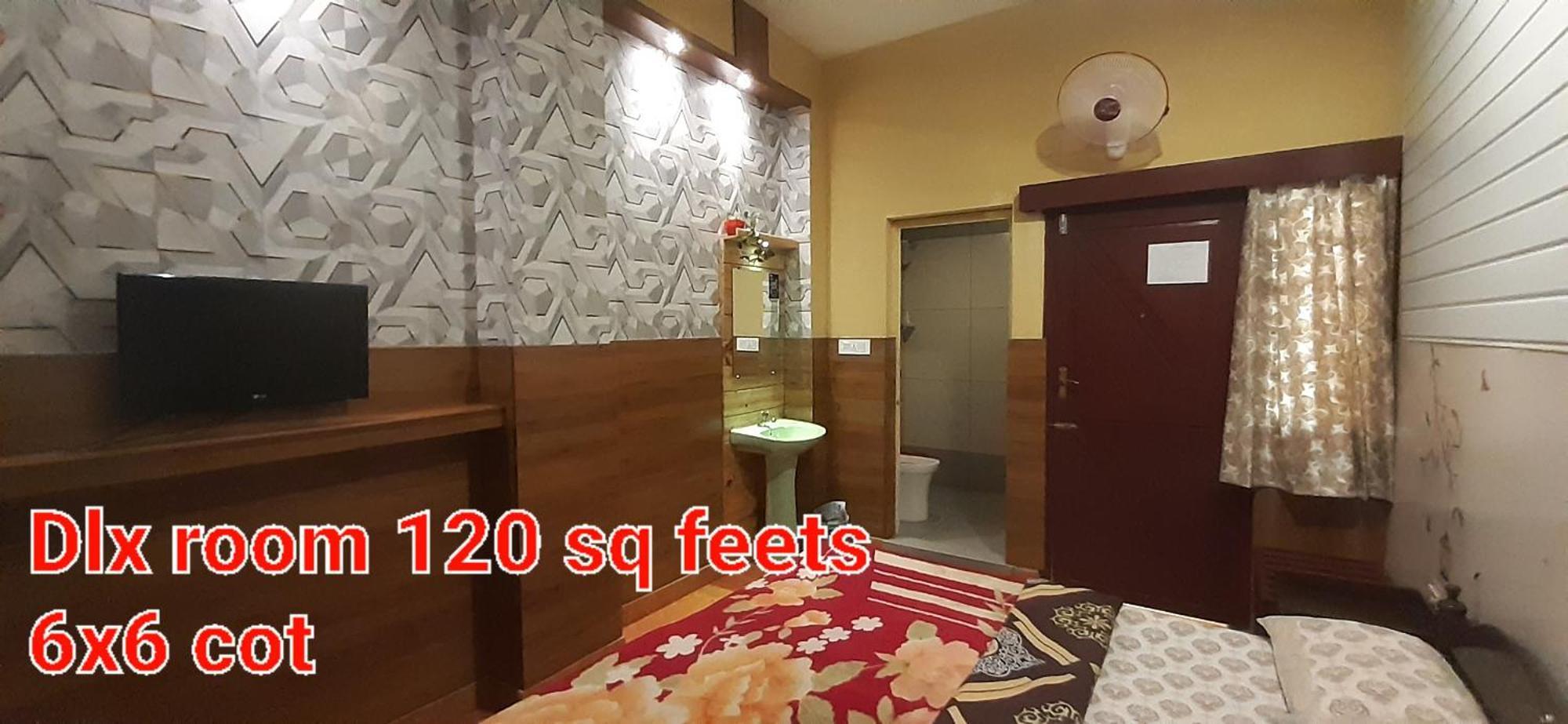 Greenview Holiday Inn Мунар Екстериор снимка
