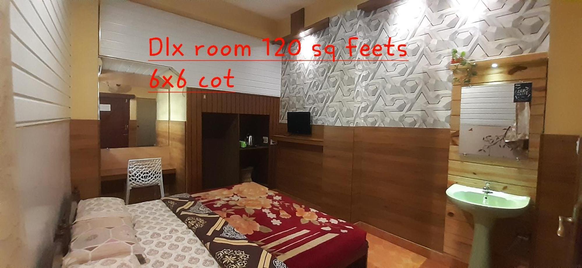 Greenview Holiday Inn Мунар Екстериор снимка
