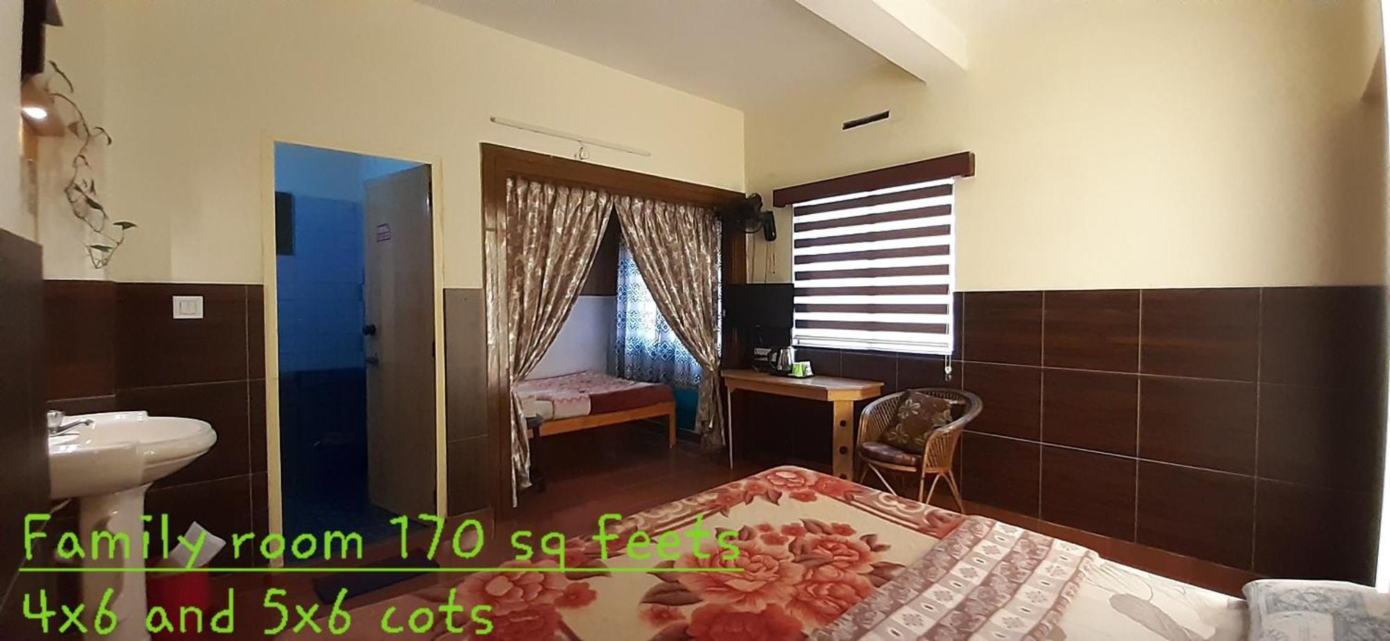 Greenview Holiday Inn Мунар Екстериор снимка