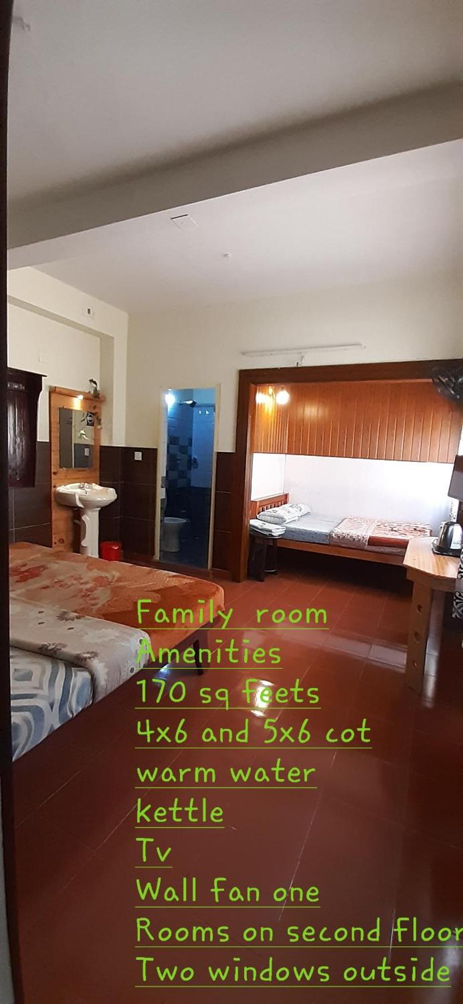 Greenview Holiday Inn Мунар Екстериор снимка