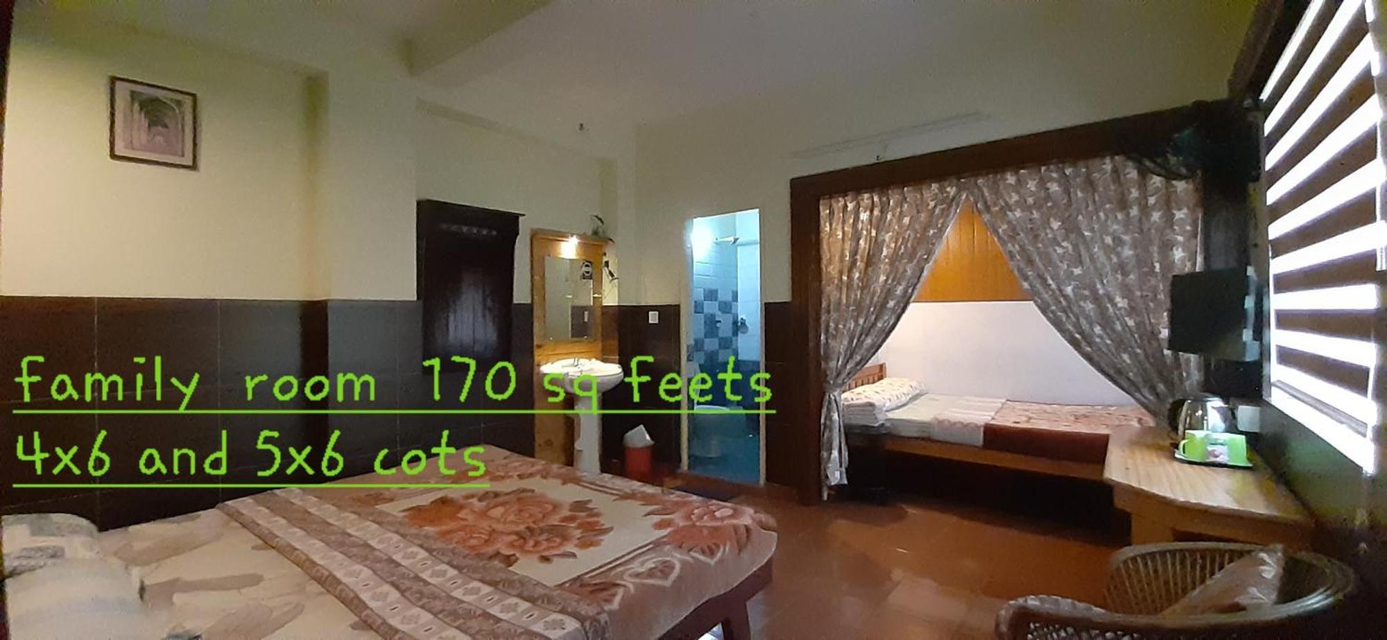 Greenview Holiday Inn Мунар Екстериор снимка